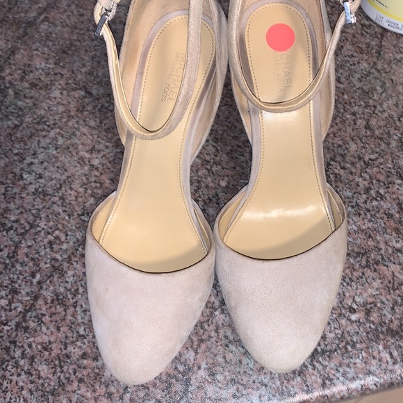 Michael Michael Kors woman’s heels size 8 - Picture 13 of 13